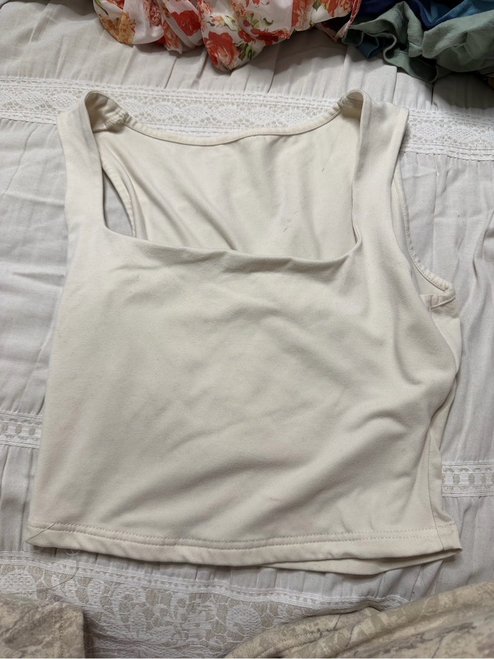 SHEIN Cream Square-Neck Cropped Tank